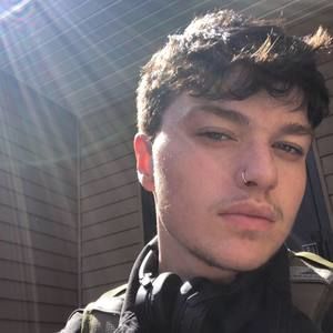 Meet your Posher, Ashton